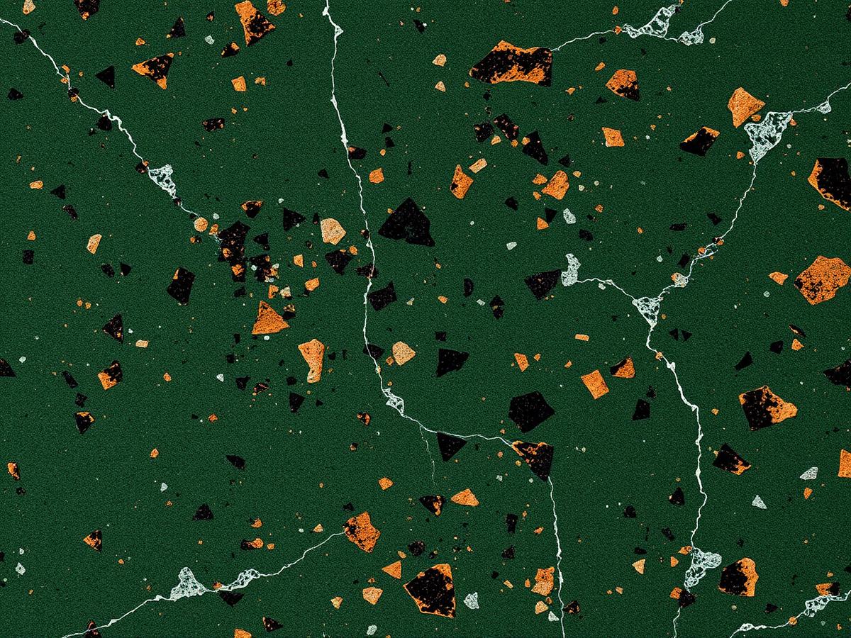 Chapa de granito Verde Ubatuba com grãos escuros e reflexos dourados